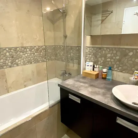 Apartament Large Cocoon With Balcony And View On Paris *